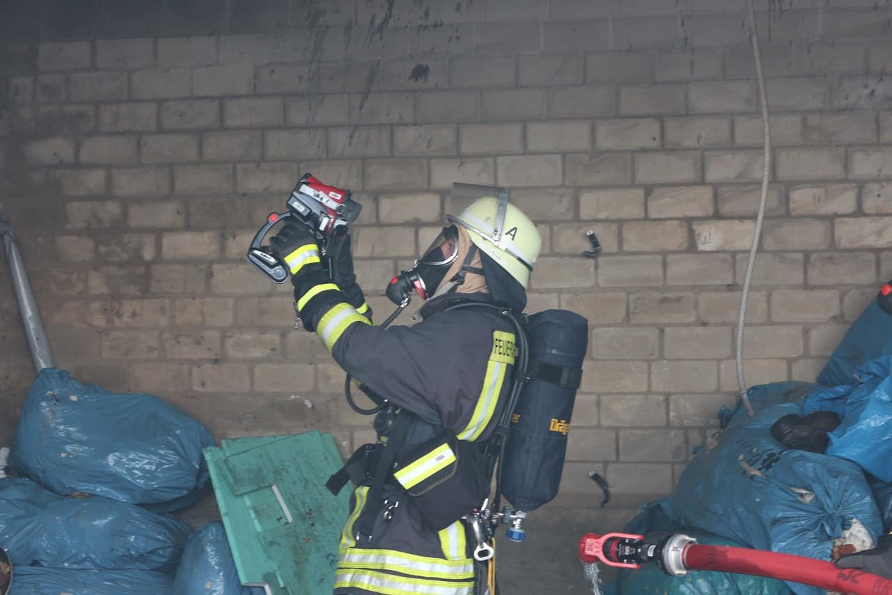 כמה עולה איתור נזילות במצלמה טרמית ושיקום נזקי מים