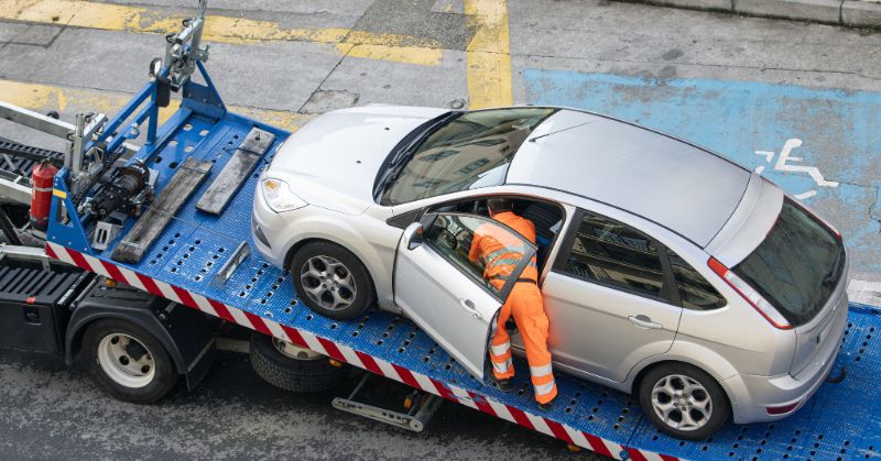 כמה עולה גרירה וחילוץ לאחר תקלה ברכב וכיצד בוחרים איש מקצוע מתאים?